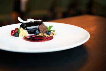 Chocolate cake with berries