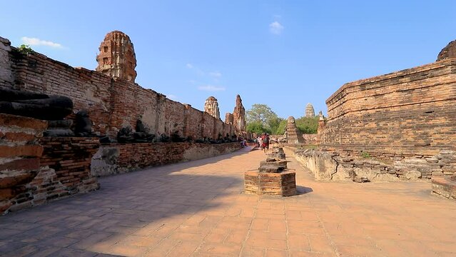 December 16, 2019 - Wat Mahathat, Ayutthaya, Thailand. Very few Chinese tourists have returned after the jolt of the pandemic hit Thailand's tourist industry.