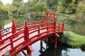 Keuken spatwand met foto bridge and river in a japanese garden in france © frdric
