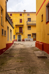 Obraz premium Old town street in Spiazzi village on Lake Garda in Italy.