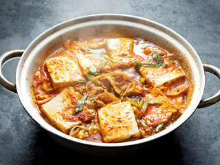 Spicy tofu stew with meat