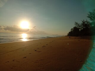sunrise image at the beach