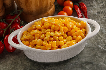 Sweet canned ripe corn grain