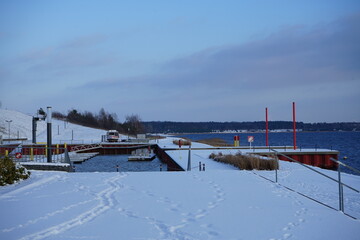 Der neue Stadthafen am Grossraeschener See