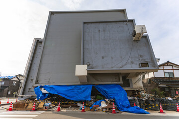 能登半島地震 倒壊したビル