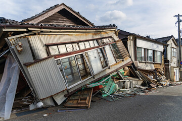 能登半島地震 倒壊した家屋