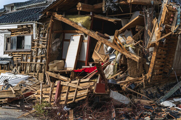 能登半島地震 倒壊した家屋
