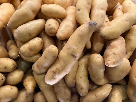 Close up photo of ratte potatoes