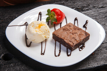 brownie with creamy ice cream