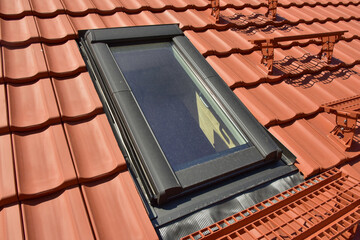 Dachfenster wurde in ein neu zu deckendes Ziegeldach eingebaut