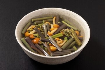 わらび　なめこ　水煮