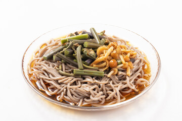 冷やし　山菜なめこ蕎麦