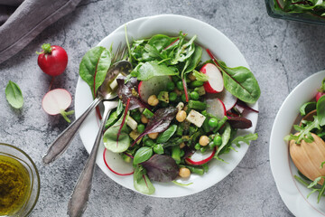 Green salad with asparagus and radish