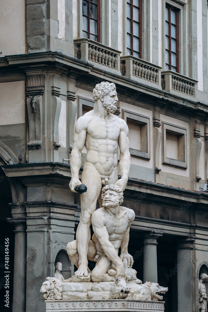 Wall mural florence, italy - 29 december, 2023: statues in the central square of florence (piazza della signori