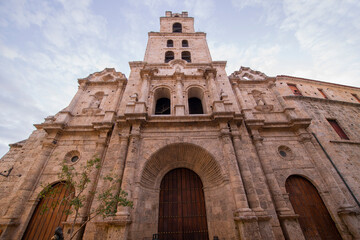 Fototapeta na wymiar St. Francisco de Asis Basilica (Basilica Menor de San Francisco de Asis) at Plaza de San Francisco in Old Havana (La Habana Vieja), Cuba. Old Havana is a World Heritage Site. 