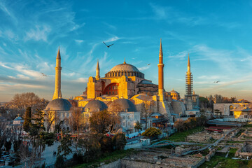 Fototapeta na wymiar View of Hagia Sophia mosque during sunset in Istanbul, Turkey.