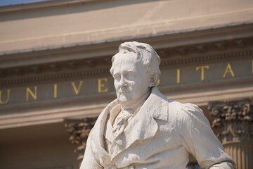 Alexander von Humboldt Statue, Humboldt Universität zu Berlin