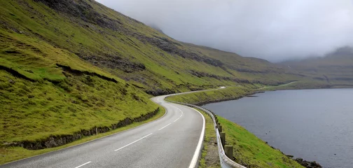 Crédence de cuisine en verre imprimé Atlantic Ocean Road Empty road in the Faroe islands