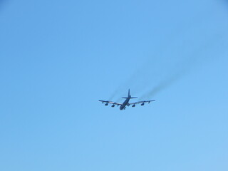 Fototapeta na wymiar fighter jet in the sky