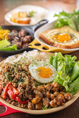 美味しそうな食事