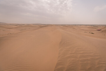 Fototapeta na wymiar Badain Jaran Desert, largest desert in China, located in Inner Mongolia, China