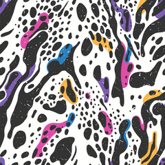 Modern abstract print in in the style of irregular organic forms - 748428649