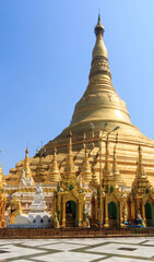 People visiting the Shwedagon Pagoda