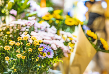 Flower shop, lifestyle, selling flowers, buying flowers, small roses, sunflowers, colorful,...