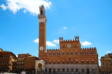 Fototapeta na wymiar Palazzo Pubblico with Piazza del Campo, Siena, Tuscany, Italy
