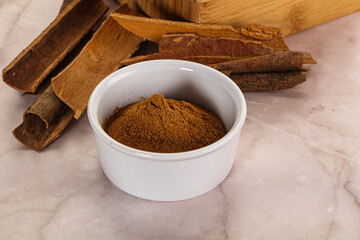 Natural Cinnamon powder with sticks