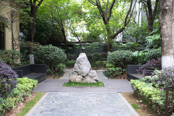 Oriental modern classical garden design, green garden, European architecture, classical architecture, quiet environment,old big tree