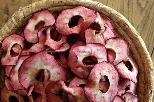 dried apple rings in the sunshine