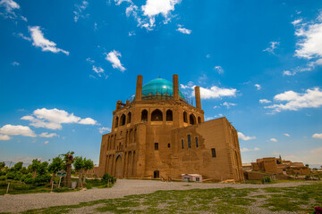 Fototapeta premium Historic Soltanieh Dome Against Blue Sky, Zanjan Province, Iran