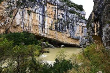 The Lumbier canyon is a canyon located in the east of the province of Navarre in the locality of Lumbier in Spain