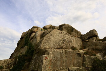 Île-Grande is an island on the north coast of Brittany in the commune of Pleumeur-Bodou , Côtes-d'Armor