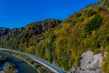 Fototapeta na wymiar Dolina Popradu, kamienne serce, jesień