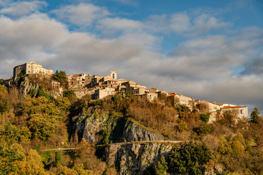 Macchiagodena, Molise. Glimpses of autumn.