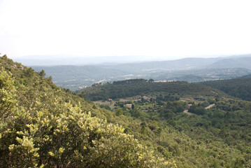 Fototapeta na wymiar view of the mountains in the Verdon region, south of France