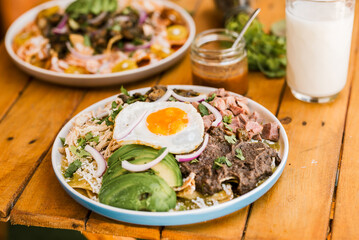 Chilaquiles con huevo