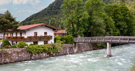 Ferien- und Wohnhäuser an der Berchtesgadener Ache, Berchtesgaden, Bayern, Deutschland
