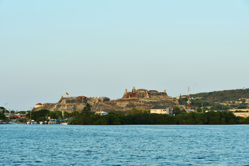 Naklejka premium Castillo san Felipe de Barajas en Cartagena de Indias, Colombia, visto desde la laguna de San Lázaro.