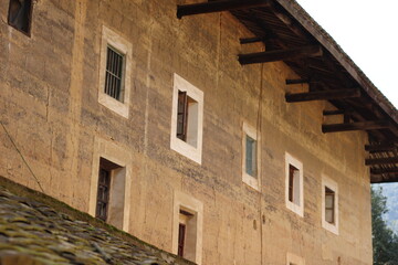 Fototapeta na wymiar old houses in the old town tulou