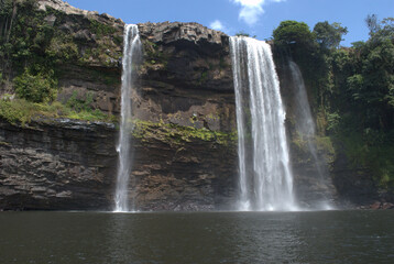 Fototapeta premium Rios,pequeños,inmensos,de aguas claras,de aguas turbias,una gran bendicion tener el agua!