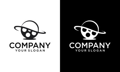 Obraz premium Creative logo design for movie and television industry. Unique symbol template with planet and film roll. Film reel with globe stand illustration, Global movie film logo icon sign symbol design