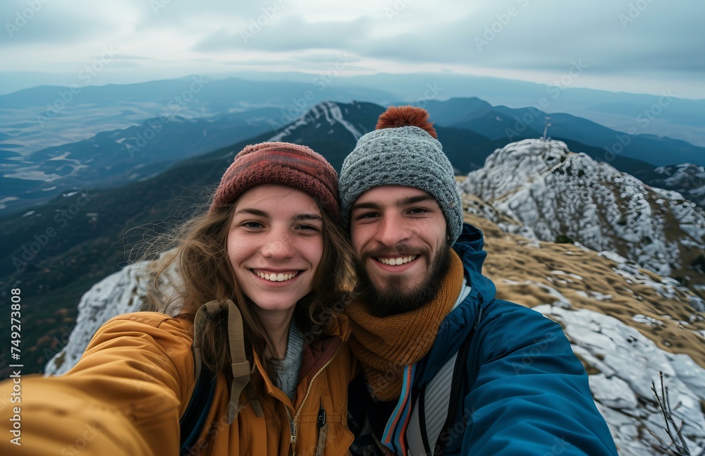 Wall mural couple in winter