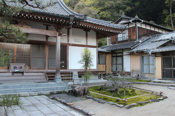 yougo-ji temple in iwakuni in japan