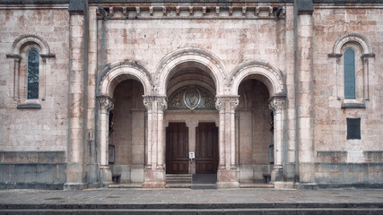 Fototapeta na wymiar Iglesia de Covadonga.
