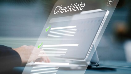 fiktive Software mit Checkliste und abgehakten Punkten, die als Hologramm über einer...