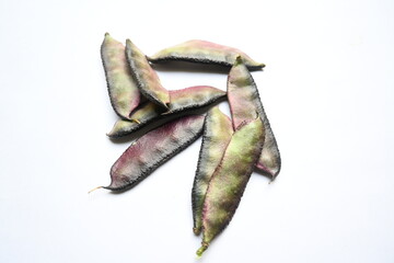 Lablab purpureus vegetable. It is a species of bean in the family Fabaceae. Its other names lablab bean, bonavist bean pea, dolichos bean, seim, lablab, Egyptian kidney bean, Indian bean. 