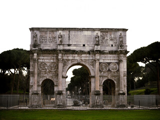 Fototapeta na wymiar Arch of Constantine, Rome - 2017